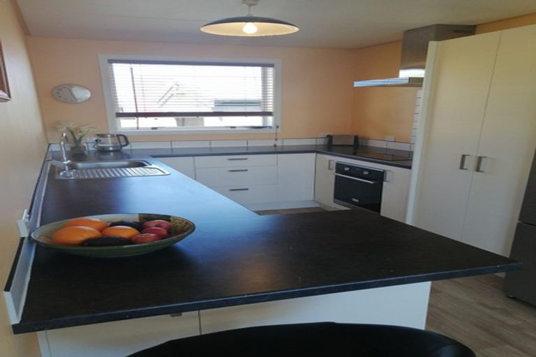 Photo of property in 1 Grove Burn Road, Tuatapere, 9620