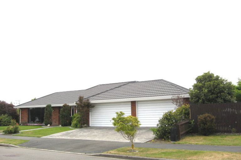 Photo of property in 4 Copperfield Close, Parklands, Christchurch, 8083