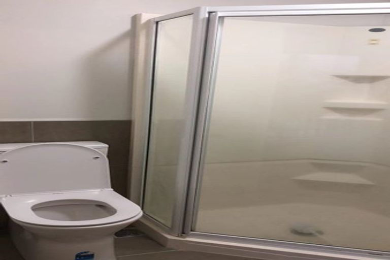 Photo of property in 2 Vine Street, Hillcrest, Hamilton, 3216