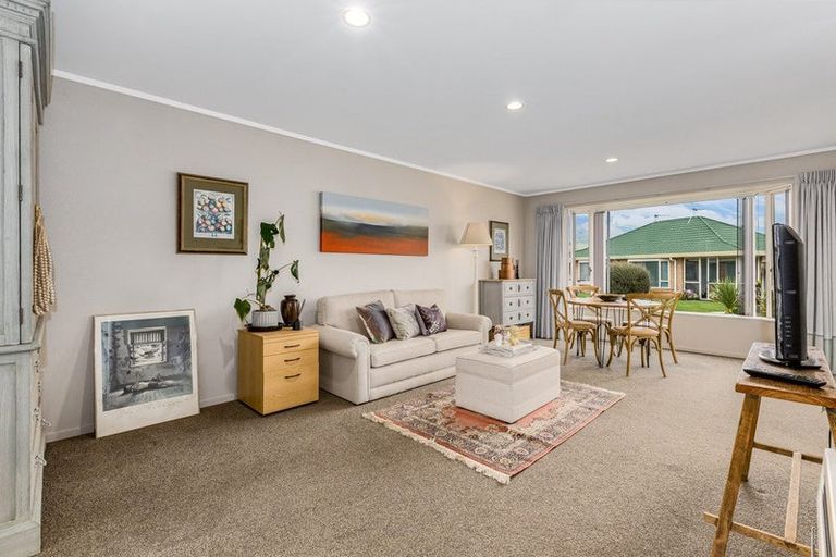 Photo of property in Kowhai Court, 17/17 John Street, Trentham, Upper Hutt, 5018