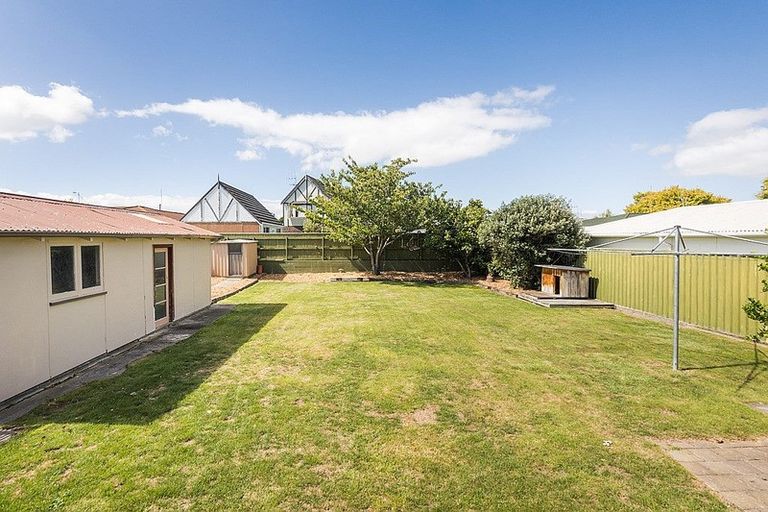 Photo of property in 20 Milton Street, Roslyn, Palmerston North, 4414