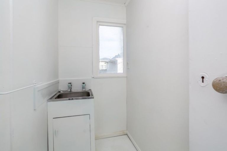 Photo of property in 24 Johnston Street, Featherston, 5710