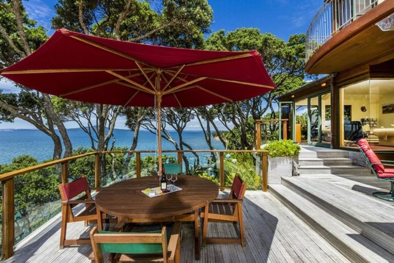 Photo of property in 223 Beach Road, Campbells Bay, Auckland, 0630