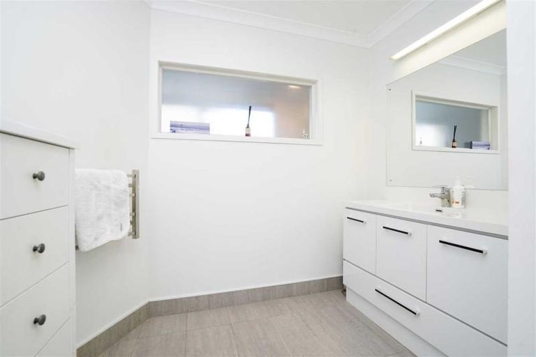 Photo of property in 33 Glen Lynne Avenue, Queenwood, Hamilton, 3210