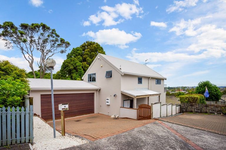 Photo of property in 8/485 Don Buck Road, Massey, Auckland, 0614
