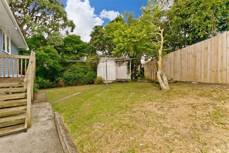Photo of property in 1/114 Verran Road, Birkdale, Auckland, 0626