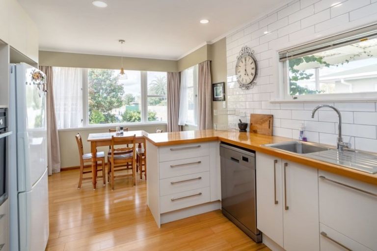 Photo of property in 33 Fergusson Street, Solway, Masterton, 5810