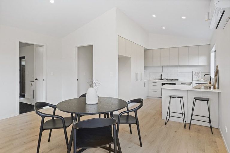 Photo of property in 22 Oneone Street, Cambridge, 3493