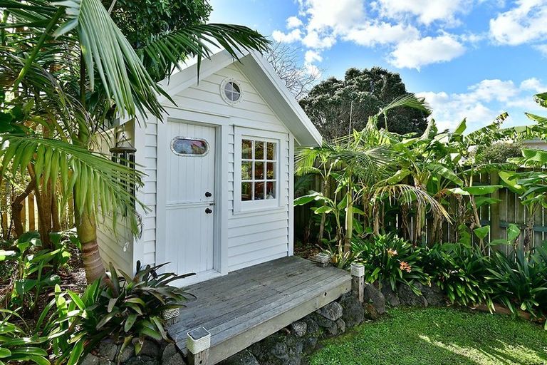 Photo of property in 88 Rosario Crescent, Red Beach, 0932