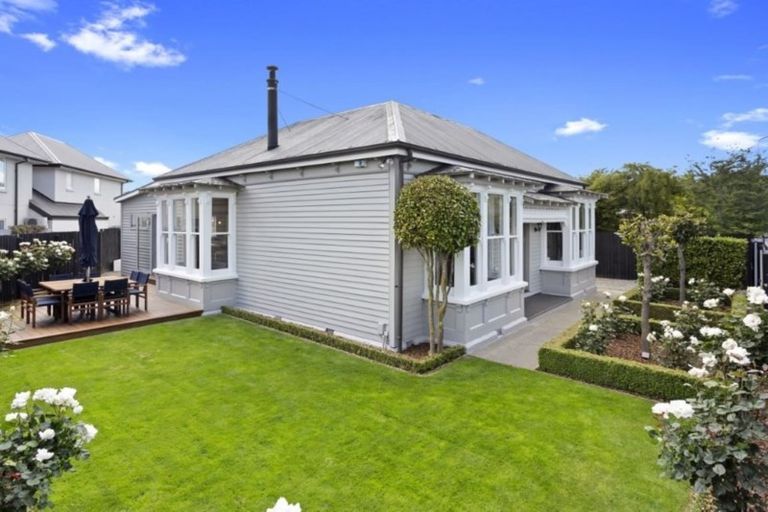 Photo of property in 52 Strickland Street, Sydenham, Christchurch, 8023