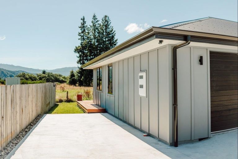 Photo of property in 5 Wicken Place, Reefton, 7830