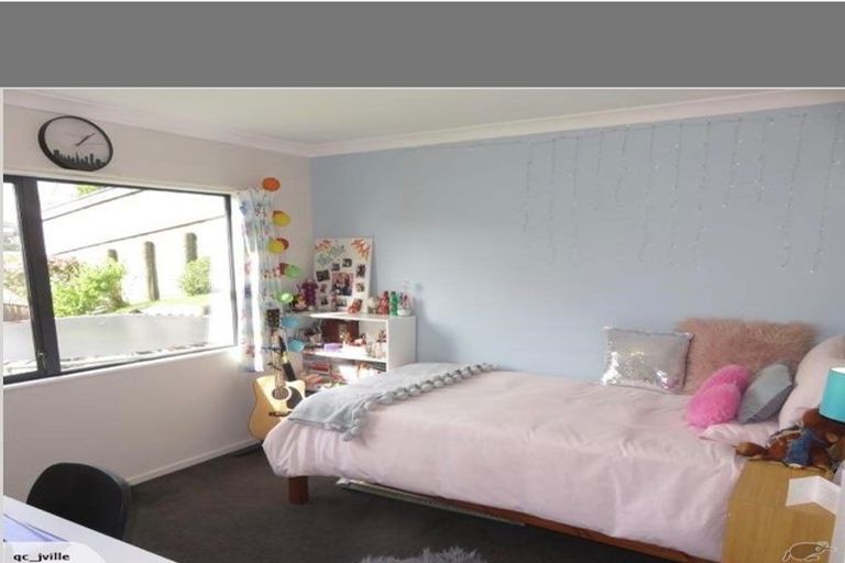 Photo of property in 7 Hetsby Place, Churton Park, Wellington, 6037