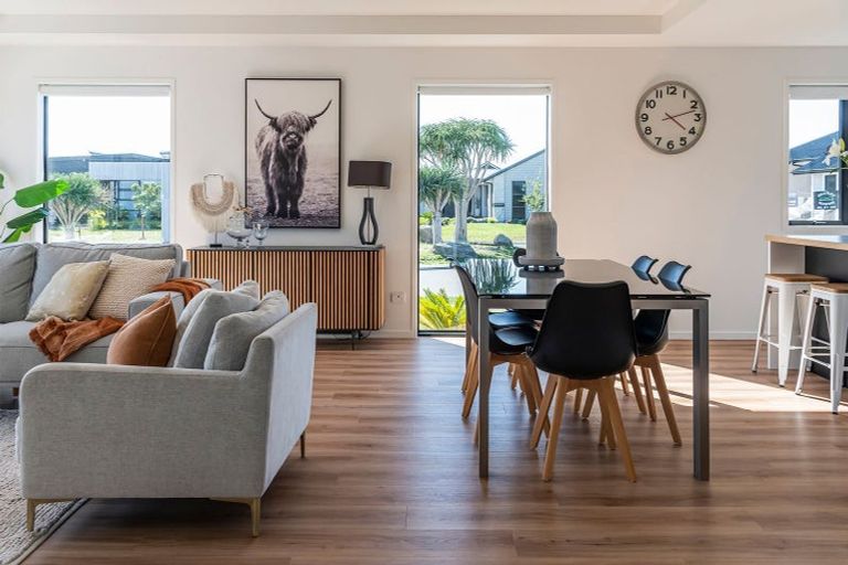 Photo of property in 8 Tirikatene Avenue, Paerata, Pukekohe, 2124