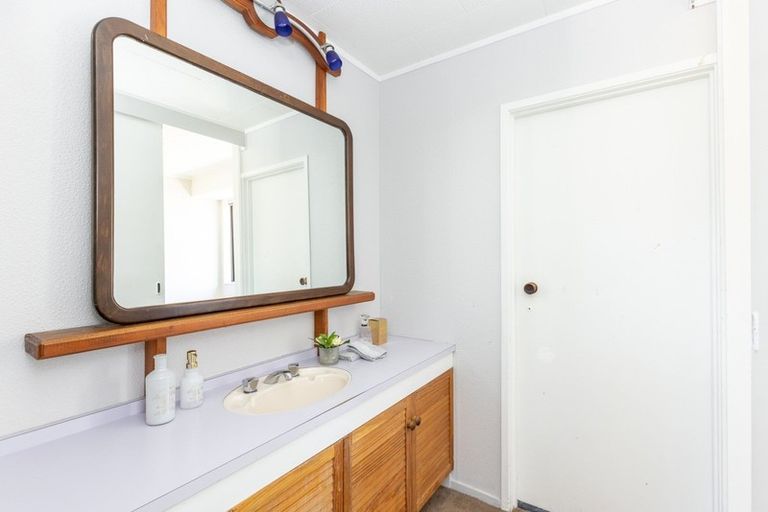 Photo of property in 76b Ferry Road, Clive, 4102