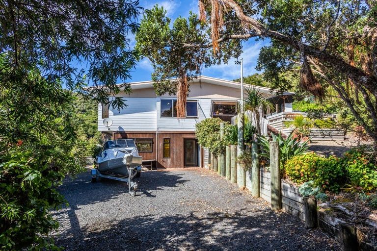 Photo of property in 2480 Wyuna Bay Road, Wyuna Bay, Coromandel, 3581