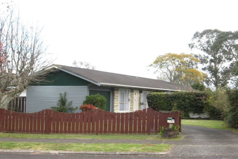 Photo of property in 21 Leaver Place, Weymouth, Auckland, 2103