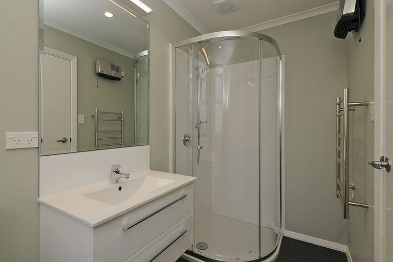 Photo of property in 2 Collins Street, Petone, Lower Hutt, 5012