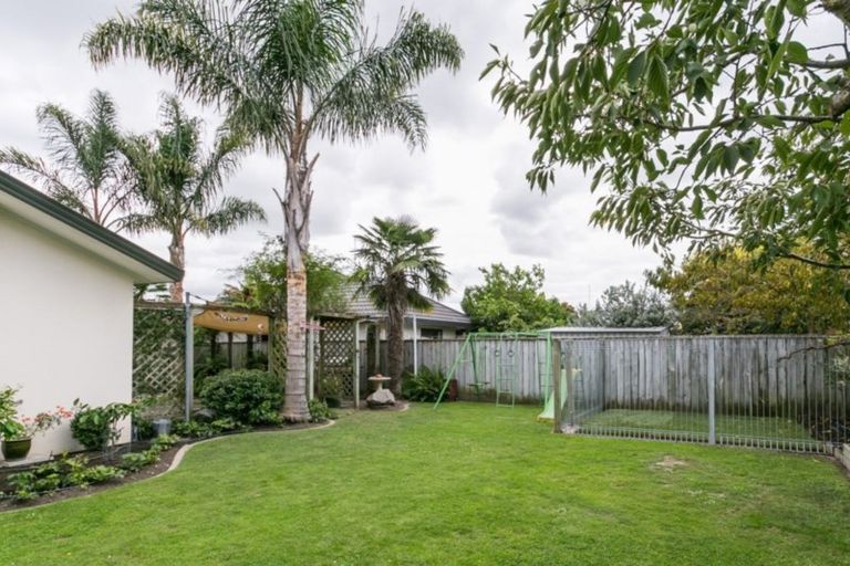 Photo of property in 19 Bucksburn Place, Greenmeadows, Napier, 4112