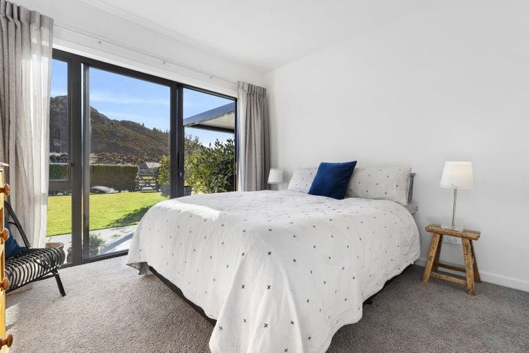 Photo of property in 15 Kingfisher Crescent, Albert Town, Wanaka, 9305