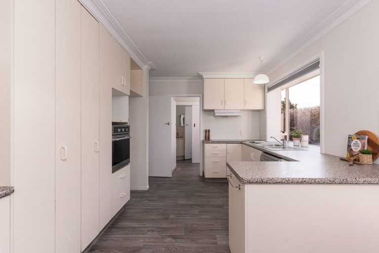 Photo of property in 26 New Brighton Road, Shirley, Christchurch, 8061