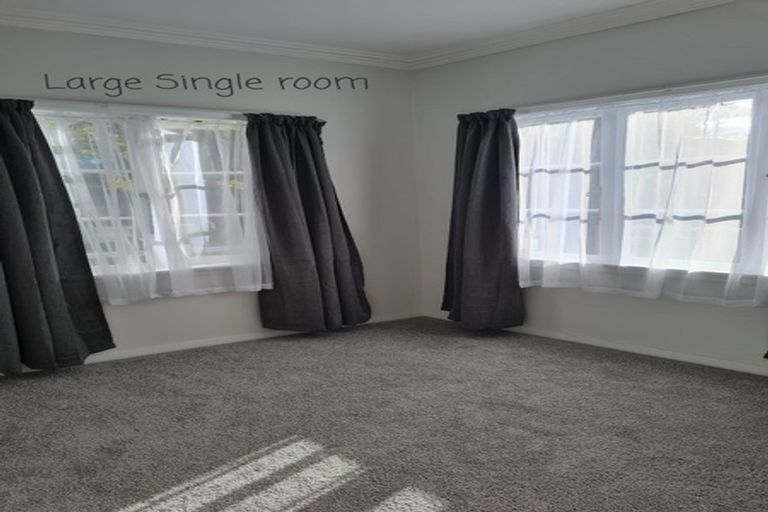 Photo of property in 73 Ward Street, Wallaceville, Upper Hutt, 5018