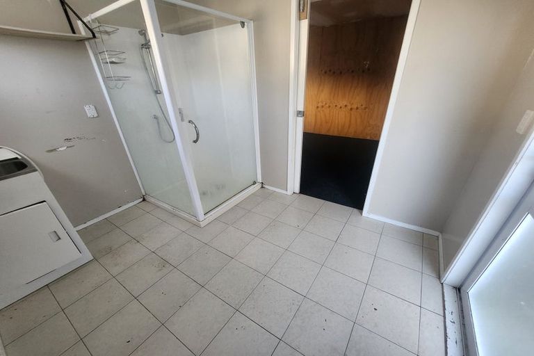 Photo of property in 216 Russell Road, Manurewa, Auckland, 2102