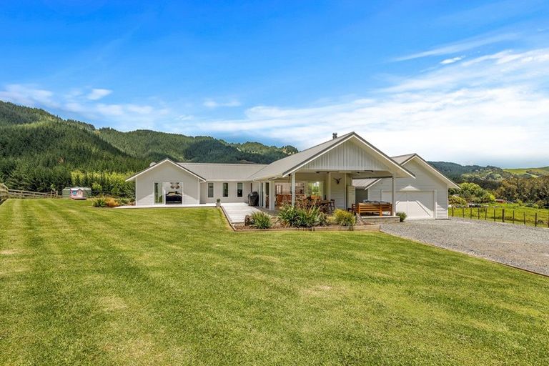 Photo of property in 35 Kaponga Lane, Kaipara Flats, Warkworth, 0981