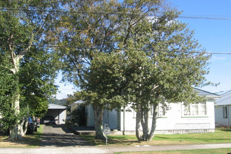 Photo of property in 21 Oxford Crescent, Ebdentown, Upper Hutt, 5018