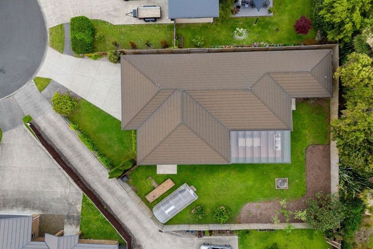 Photo of property in 33 Whitney Place, Rototuna North, Hamilton, 3210