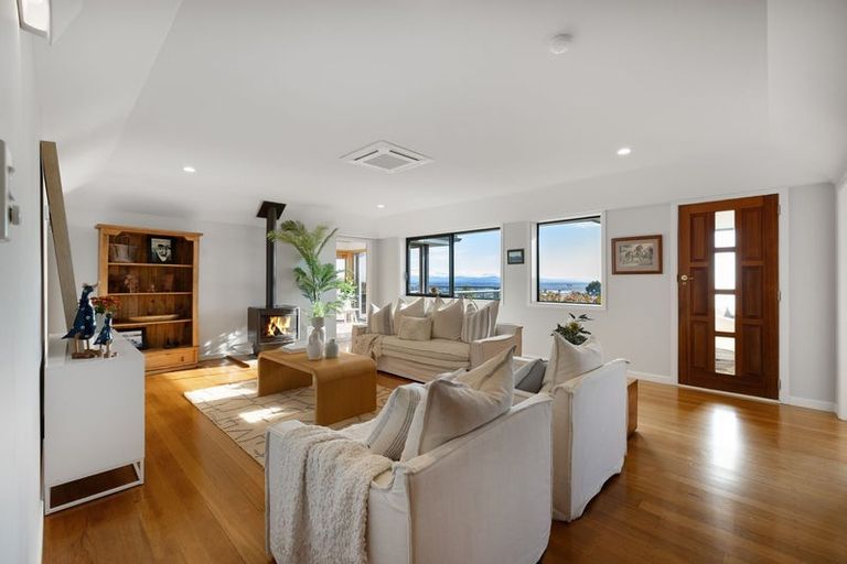 Photo of property in 8 The Rise, Mount Pleasant, Christchurch, 8081