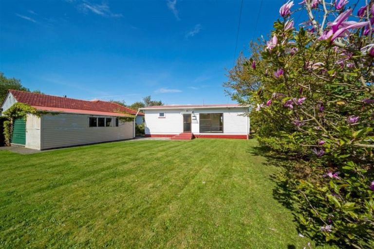 Photo of property in 12 Caplen Street, Hawera, 4610