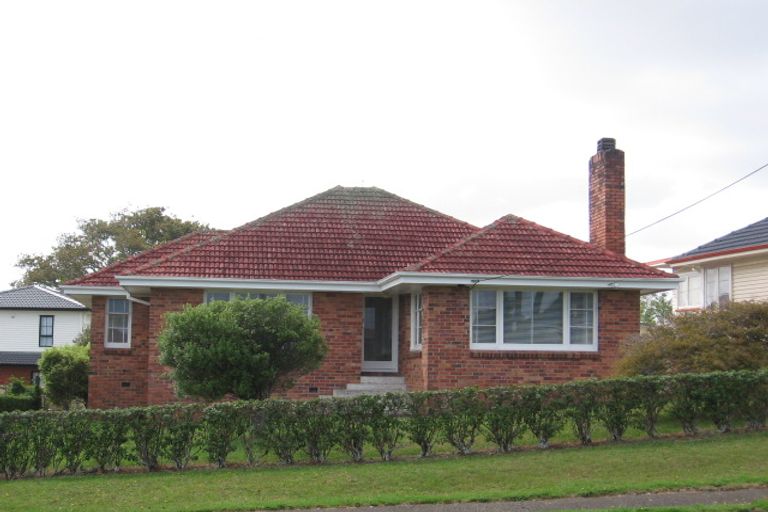 Photo of property in 5 Netherlands Avenue, Kelston, Auckland, 0602