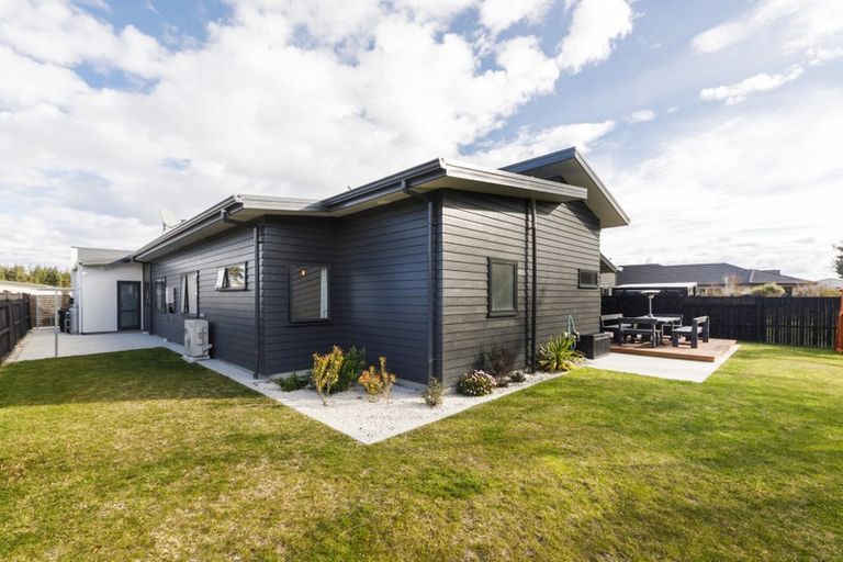 Photo of property in 28 Sandown Avenue, Himatangi Beach, Foxton, 4891