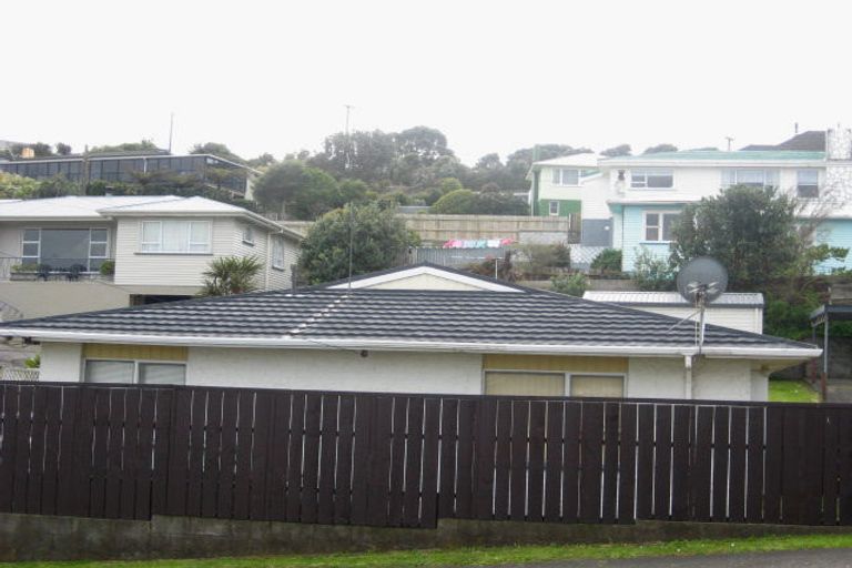 Photo of property in 39 Simons Street, Moturoa, New Plymouth, 4310