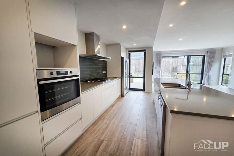 Photo of property in 16 Chaffinch Road, Hobsonville, Auckland, 0616