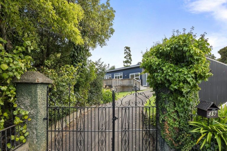 Photo of property in 39 Rainforth Street, Roslyn, Palmerston North, 4414