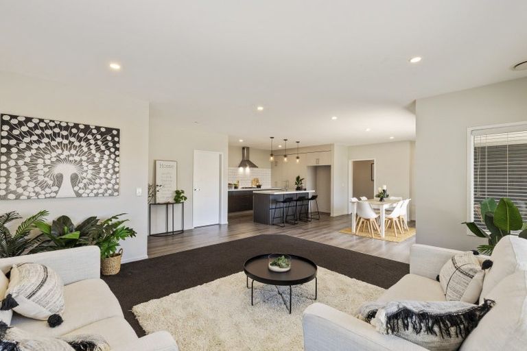 Photo of property in 7 Frederick Place, Whalers Gate, New Plymouth, 4310