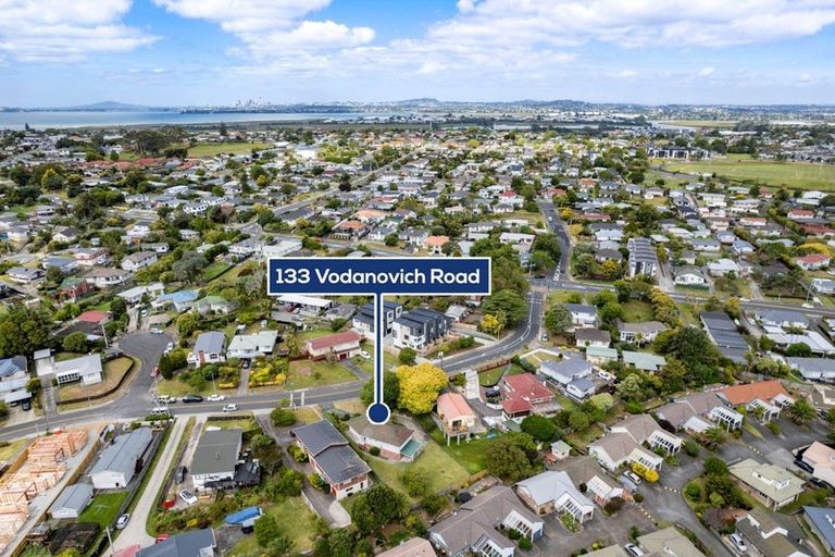 Photo of property in 133 Vodanovich Road, Te Atatu South, Auckland, 0610