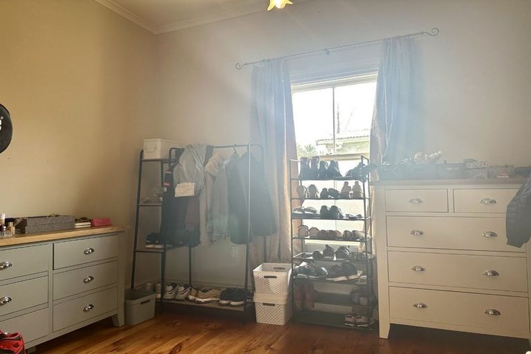 Photo of property in 269 High Street North, Carterton, 5713