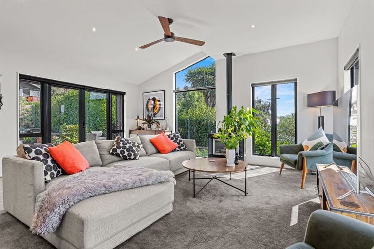 Photo of property in 77 Port Hills Road, Heathcote Valley, Christchurch, 8022