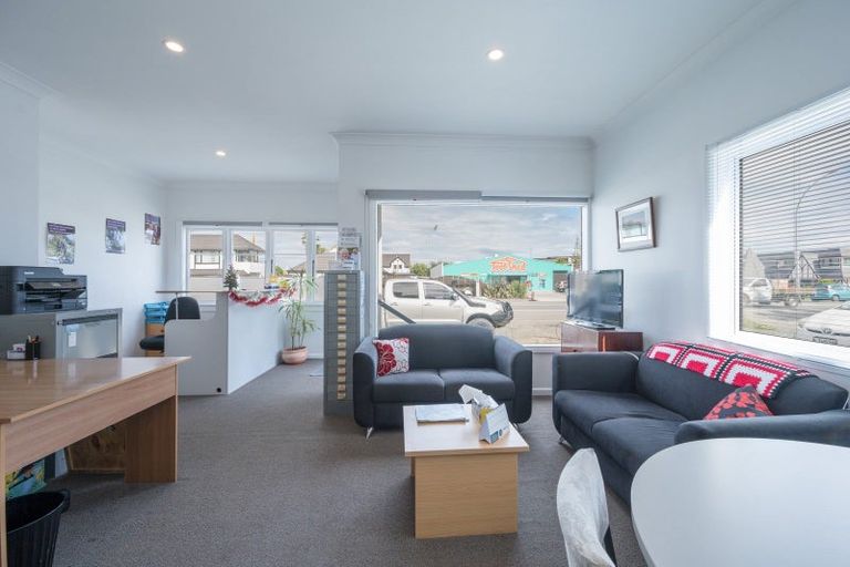 Photo of property in 75 Tahunanui Drive, Tahunanui, Nelson, 7011