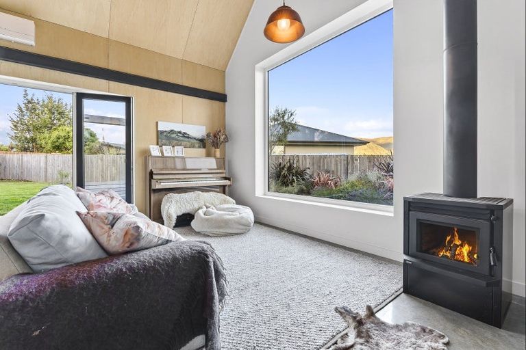 Photo of property in 19 Grandview Road, Lake Hawea, 9382