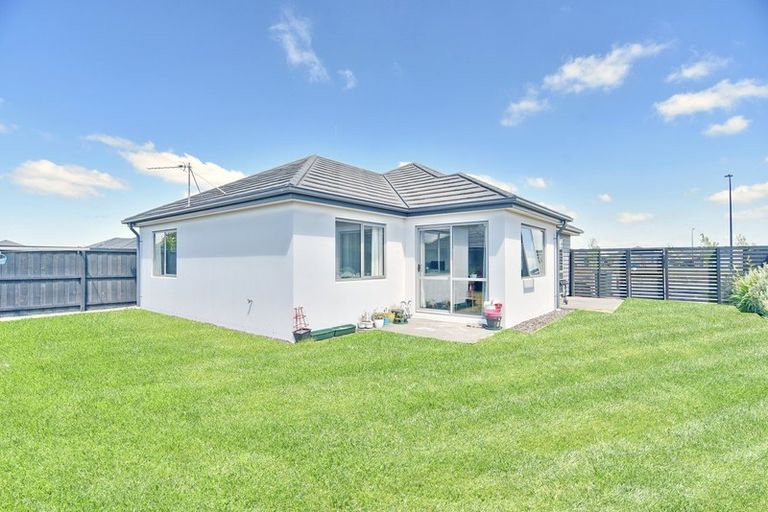 Photo of property in 44 Wallingford Crescent, Rolleston, 7615