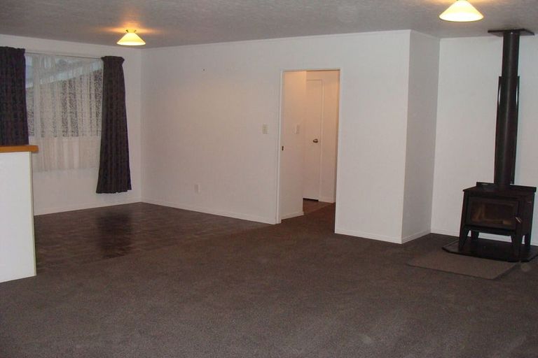 Photo of property in 7 Standish Street, Midhirst, Stratford, 4394