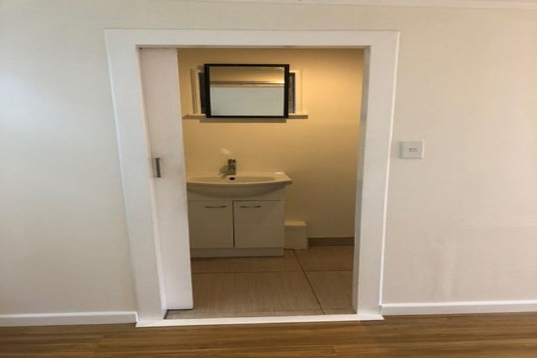 Photo of property in 3/138 Rangatira Road, Beach Haven, Auckland, 0626