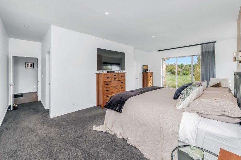 Photo of property in 39 Thorndon Close, Kirwee, Darfield, 7571