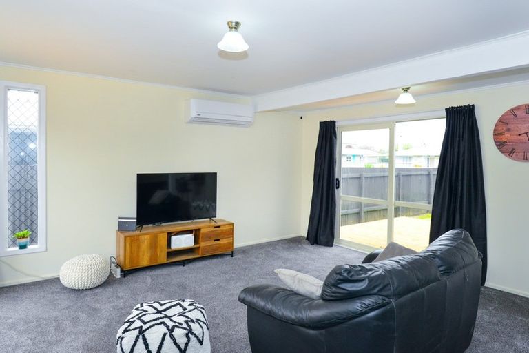 Photo of property in 407 Kotuku Street, Camberley, Hastings, 4120