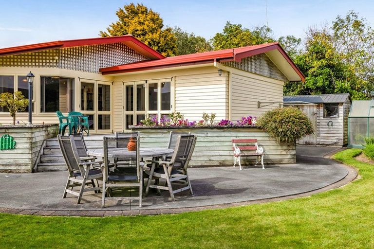 Photo of property in 16 Hunter Street, Hawera, 4610