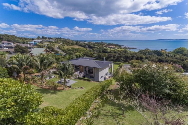 Photo of property in 16 Bay View Road, Moncks Bay, Christchurch, 8081