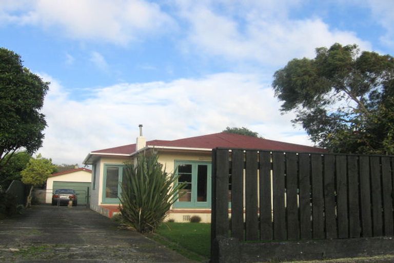 Photo of property in 22 Vernon Avenue, Takaro, Palmerston North, 4412